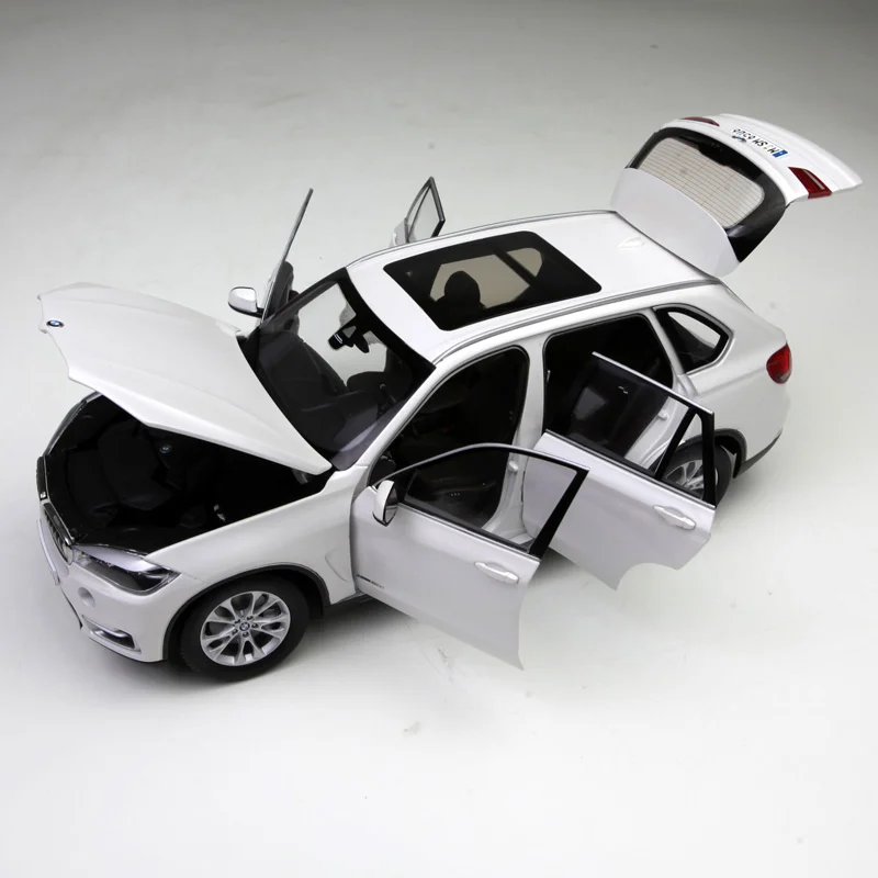 Изготовленная под давлением коллекция моделей автомобилей из сплава 1/18 в масштабе X5 F15, Сувенирная Витрина, Украшения для игрушек автомобиля.